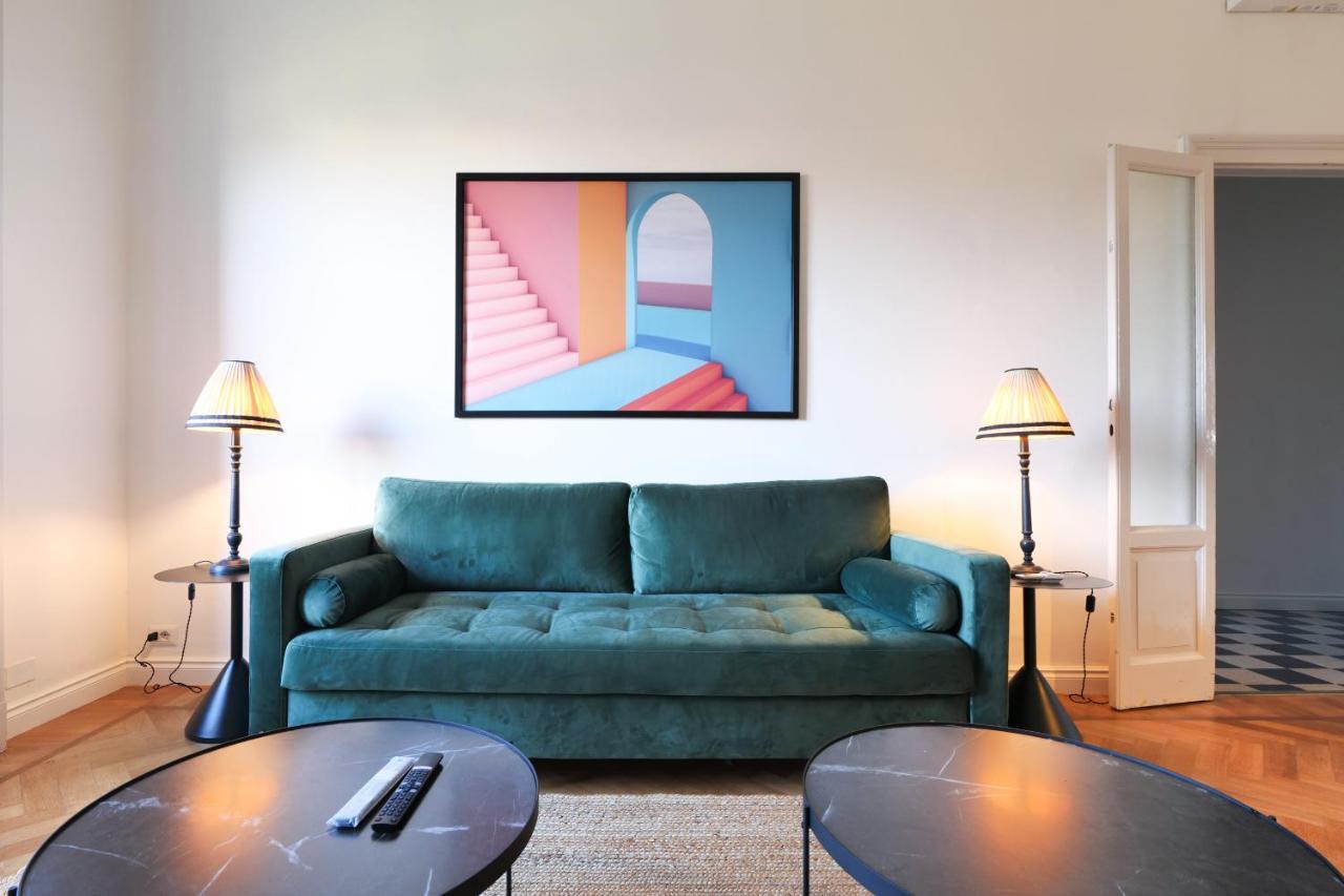 Adelaide Elegant Apartments ミラノ エクステリア 写真