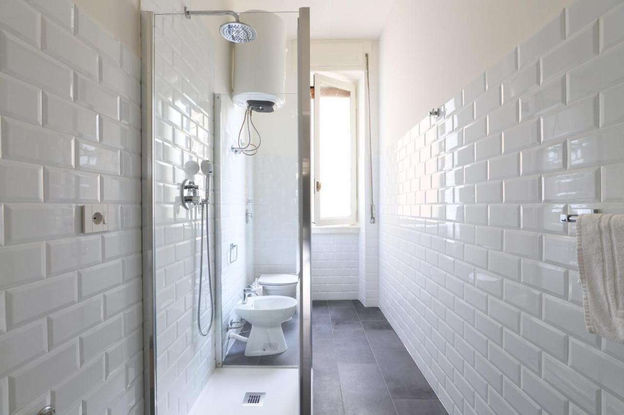 Adelaide Elegant Apartments ミラノ エクステリア 写真